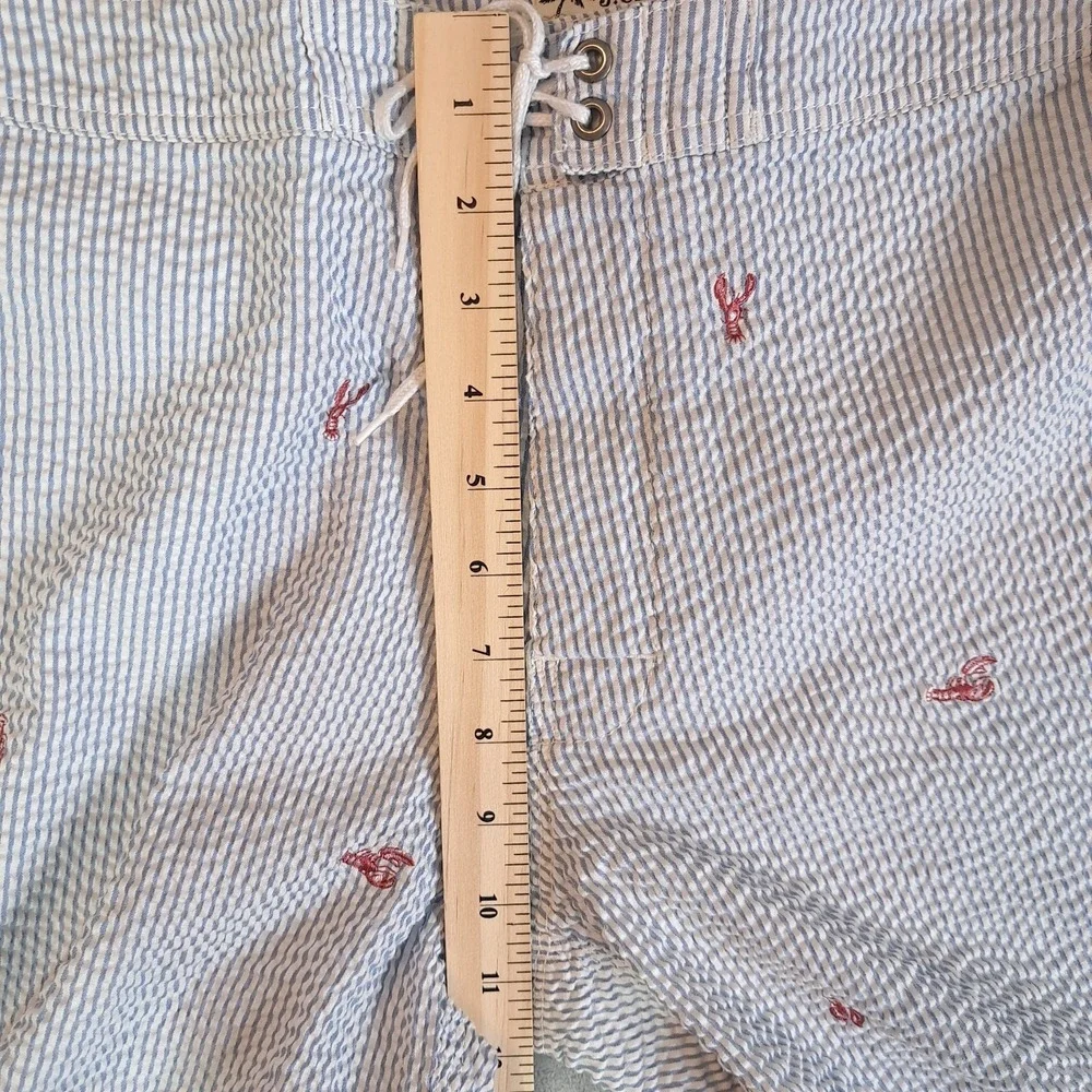 J Crew Men Swim Trunks 33 Seersucker Blue White Stripe Embroidered Lobster G1734